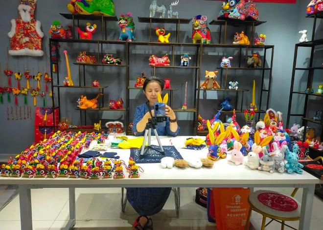 購購購！巾幗好品等你來——專業會議及展覽服務助力女性創業